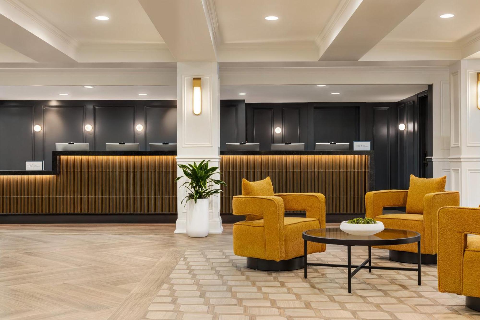 Crowne Plaza Louisville Airport Expo Ctr By Ihg Exteriör bild