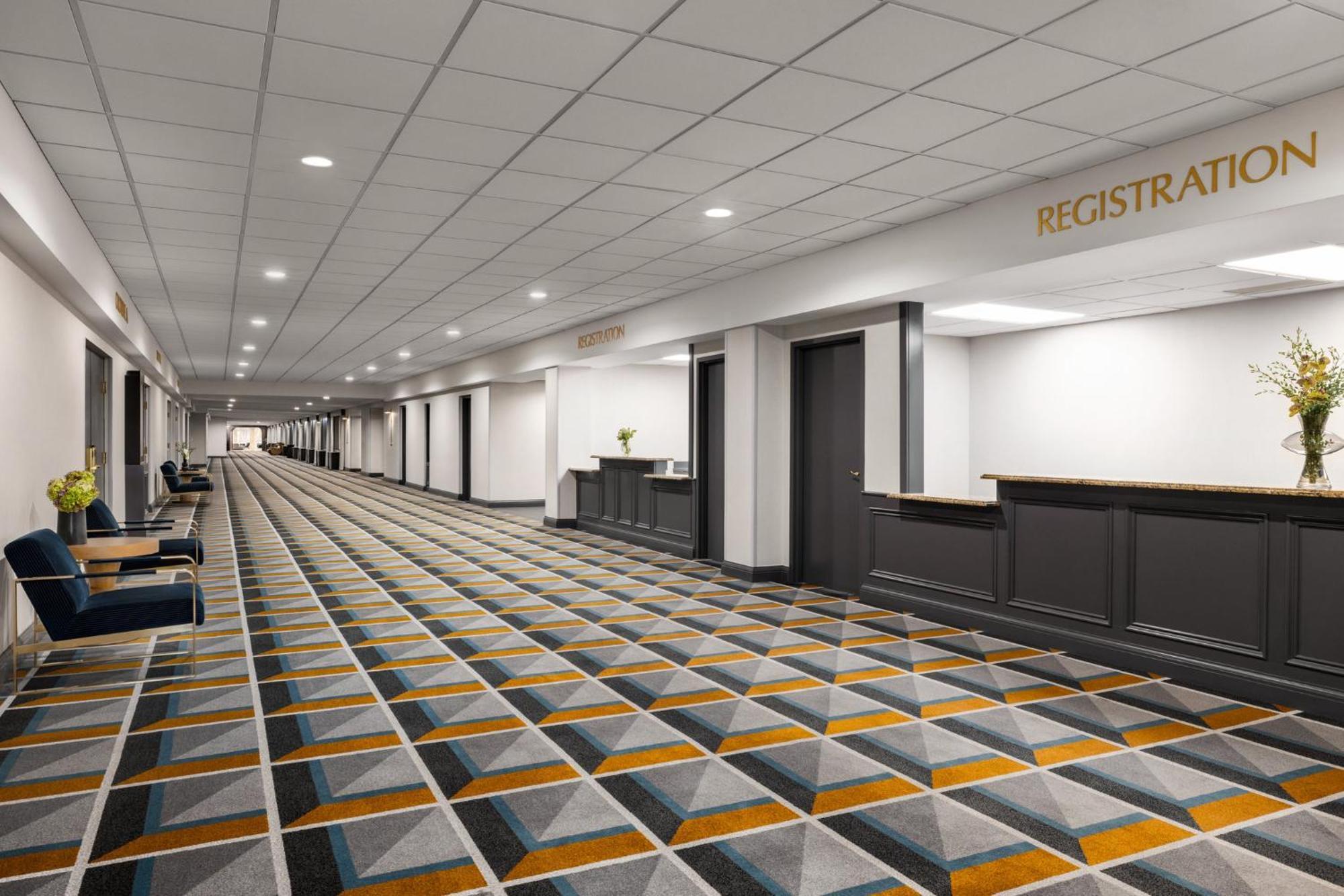 Crowne Plaza Louisville Airport Expo Ctr By Ihg Exteriör bild