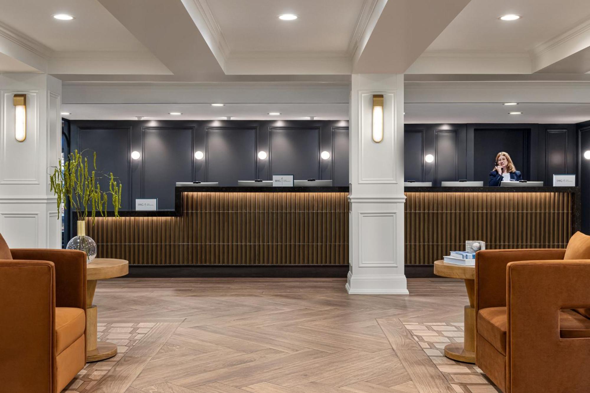 Crowne Plaza Louisville Airport Expo Ctr By Ihg Exteriör bild